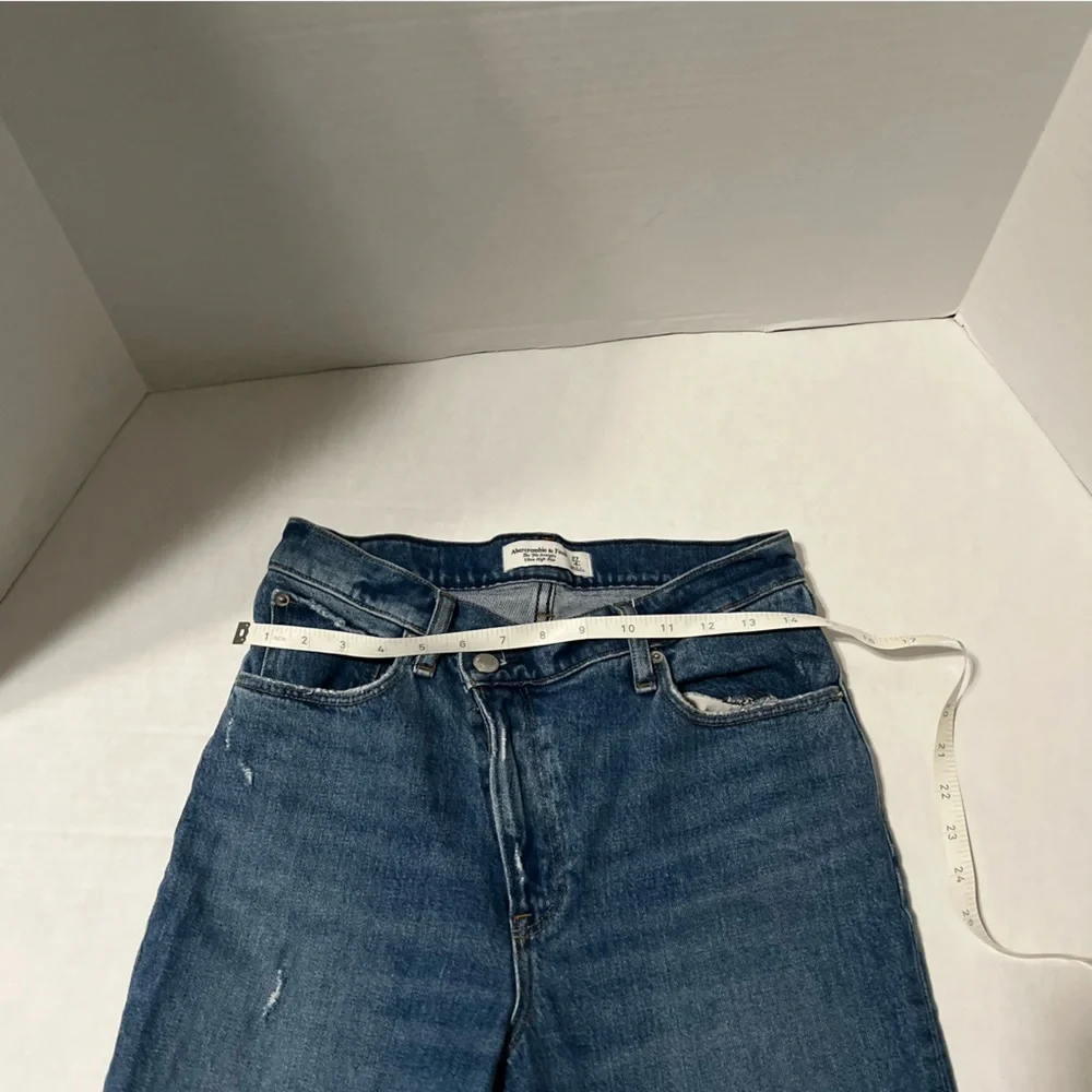 Abercrombie‎ 90s Straight Ultra High Rise Jeans size 27 Distressed Hem crossover